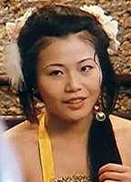 Christine Hung nua