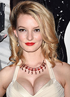 Dakota Blue Richards nua