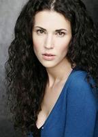 Laura Mennell nua