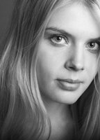 Alina Tomnikov nua