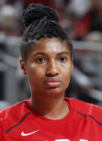 Angel McCoughtry nua