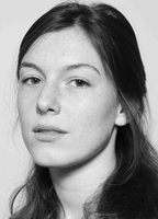 Louise Chevillotte nua