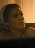 Miriam Fussenegger nua