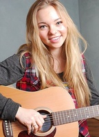 Taylor Hickson nua