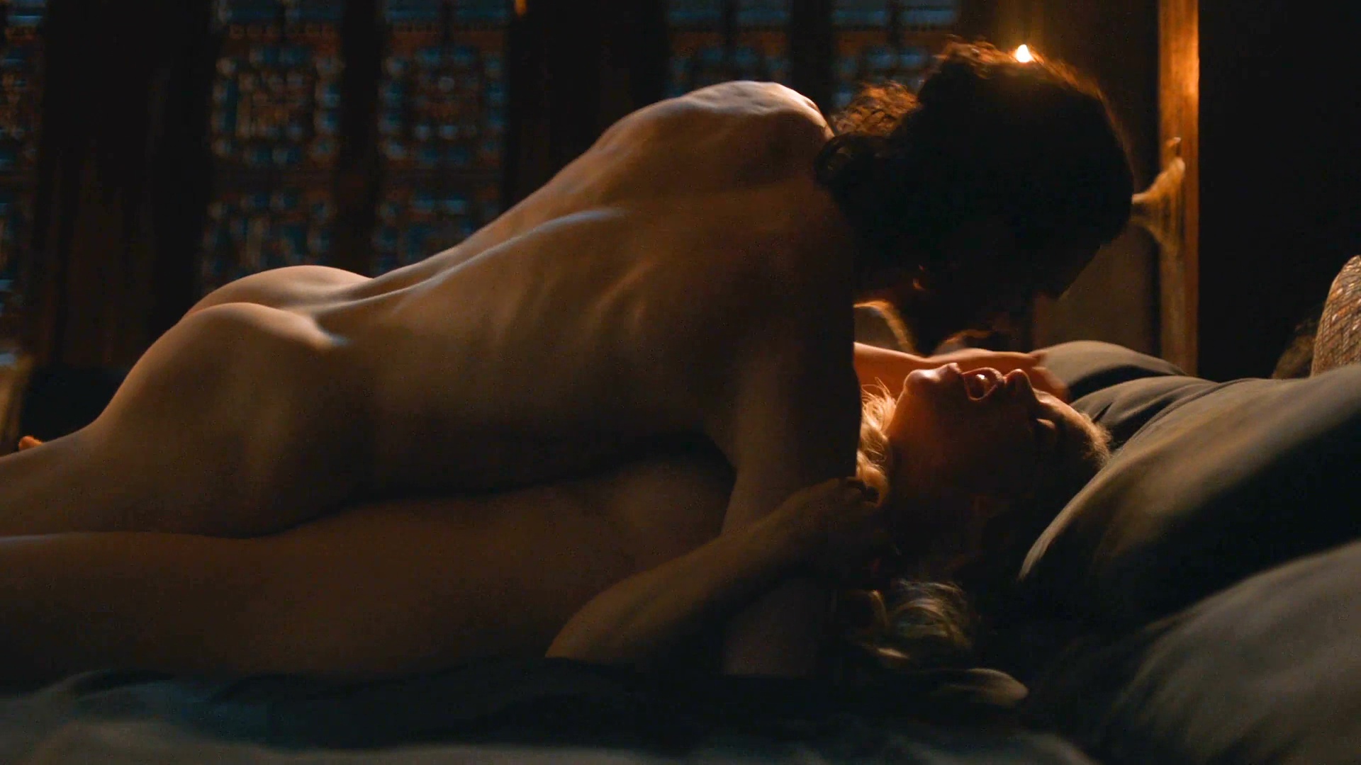 Game of thrones emilia clarke nude scene
