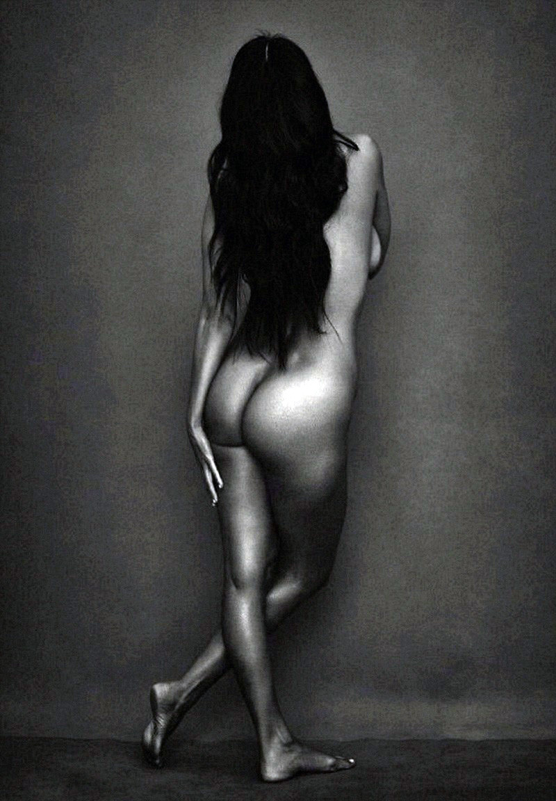 Naked Kourtney Kardashian Added 04212018 By Ka 