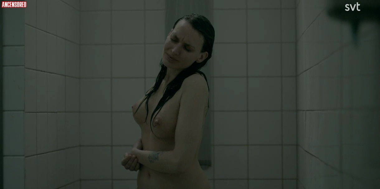 Josefin Asplund nude pics.