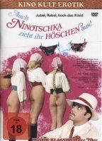 Auch Ninotschka zieht ihr Höschen aus (1973) Cenas de Nudez