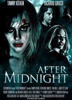 After Midnight (II) 2014 filme cenas de nudez