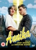 Annika (1984-presente) Cenas de Nudez