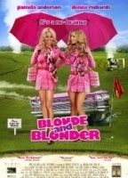 Blonde and Blonder (2007) Cenas de Nudez