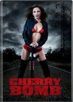 Cherry Bomb (2011) Cenas de Nudez