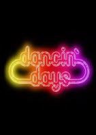 Dancin' Days 1978 filme cenas de nudez
