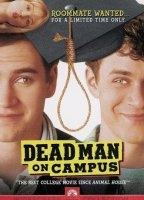 Dead Man on Campus (1998) Cenas de Nudez
