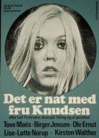 Det er nat med fru Knudsen 1971 filme cenas de nudez