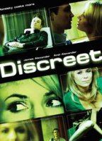 Discreet (2008) Cenas de Nudez