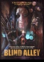 Blind Alley (2011) Cenas de Nudez