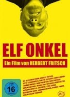 Elf Onkel (2010) Cenas de Nudez