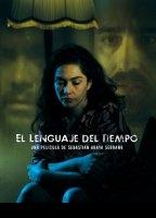 El lenguaje del tiempo (2011) Cenas de Nudez