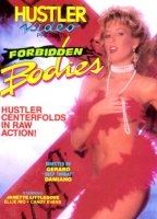 Forbidden Bodies (1986) Cenas de Nudez