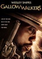 Gallowwalkers (2012) Cenas de Nudez