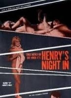 Henry's Night In cenas de nudez
