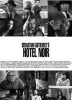 Hotel Noir 2012 filme cenas de nudez