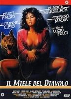 The Devil's Honey (1986) Cenas de Nudez