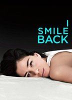I Smile Back (2015) Cenas de Nudez