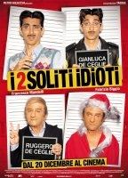 I 2 soliti idioti (2012) Cenas de Nudez