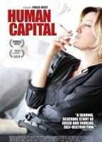 Capital Humano (2013) Cenas de Nudez