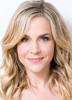 Julie Benz nua