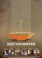 Just Add Water (2008) Cenas de Nudez