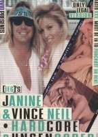 Janine & Vince Neil: Hardcore & Uncensored (1998) Cenas de Nudez
