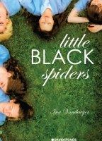Little Black Spiders cenas de nudez