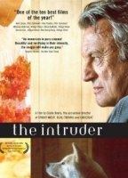 The Intruder (2004) Cenas de Nudez