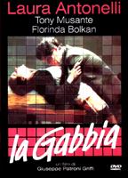 La gabbia (1985) Cenas de Nudez
