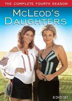 McLeod's Daughters cenas de nudez