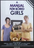 Manual for bored girls (2012) Cenas de Nudez