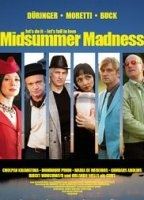 Midsummer Madness (2007) Cenas de Nudez