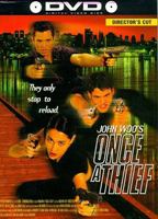 Once a Thief (1996-1998) Cenas de Nudez