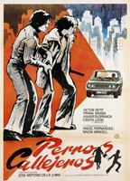 Perros callejeros (1977) Cenas de Nudez