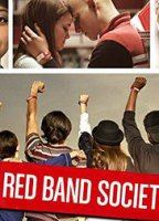 Red Band Society cenas de nudez