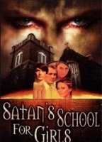 Satan's School for Girls (2000) Cenas de Nudez