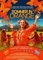 Sommer in Orange (2011) Cenas de Nudez