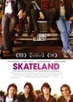 Skateland (2010) Cenas de Nudez