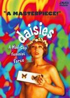 Daisies 1966 filme cenas de nudez