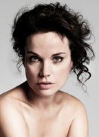 Sigrid Thornton nua