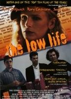 The Low Life (1995) Cenas de Nudez