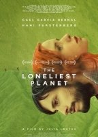 The loneliest planet (2011) Cenas de Nudez